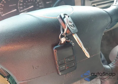 1999 Mazda B4000 Se z USA, uszkodzony, nr VIN 4F4YR16X5XTM13339